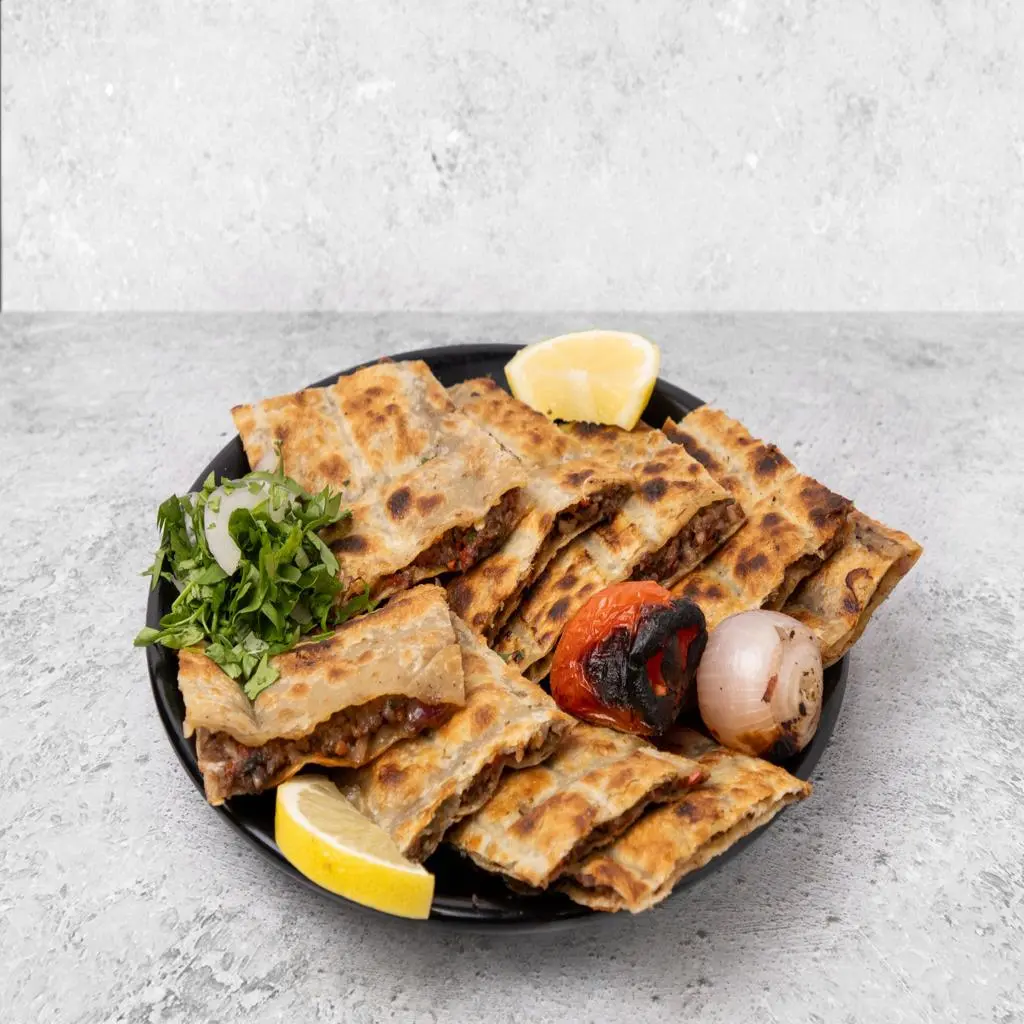 عرايس دجاج جبن